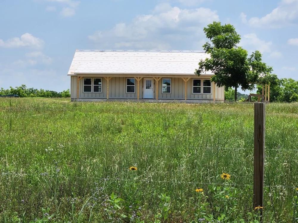 Currently Displayed Property Photo